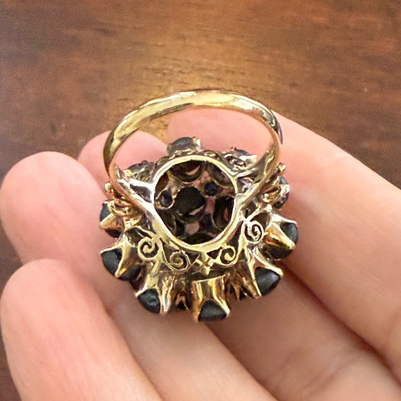 14K solid gold natural corn blue sapphire and black star sapphire cluster ring - Picture 7 of 9